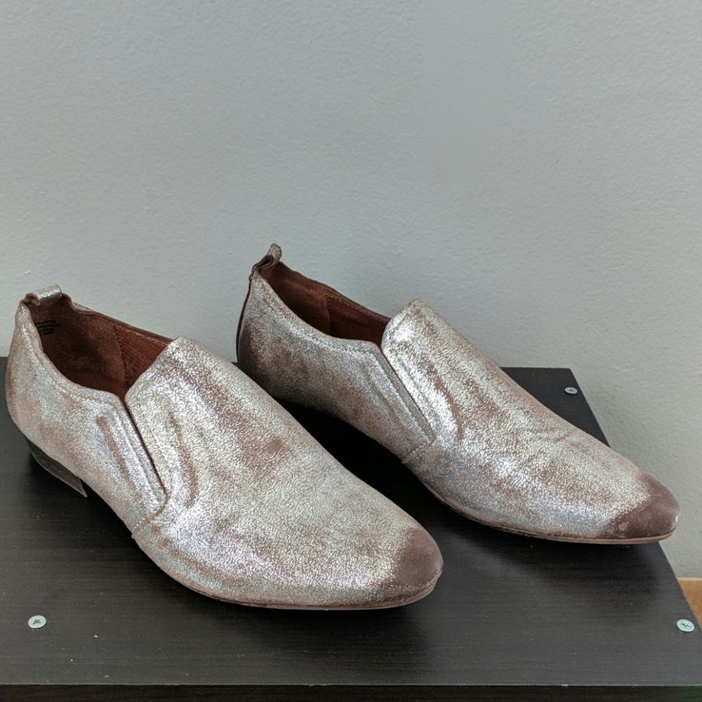 Seychelles Low Heeled Pointy Toe Shoes